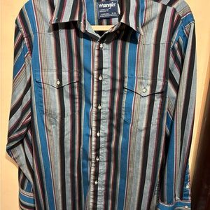 Wrangler Men's Multicolor Striped Button Down Shirt